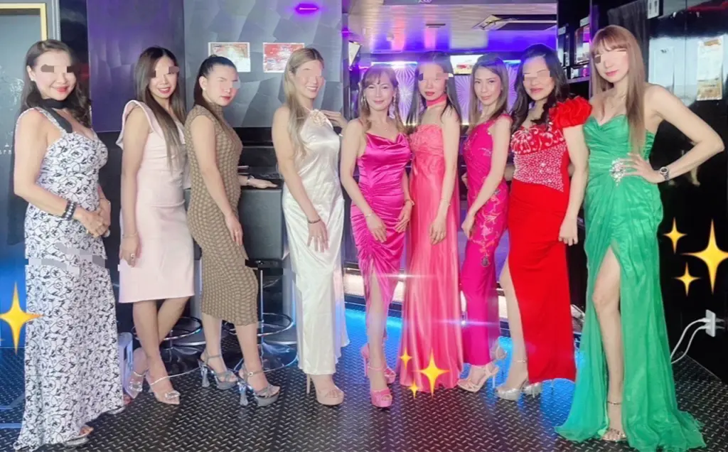 東京都足立区千住のフィリピンクラブ ARENA ELEVEN(アリーナイレブン)キャスト集合写真