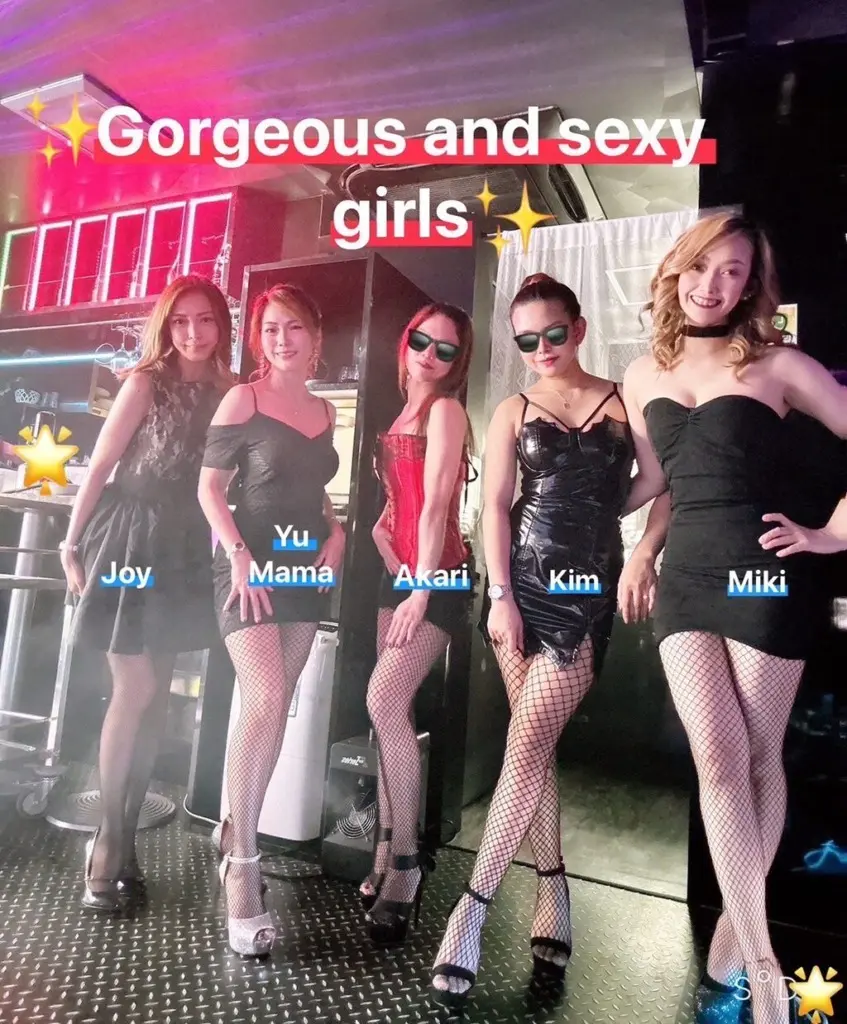 東京都足立区千住のフィリピンクラブ ARENA ELEVEN(アリーナイレブン)キャスト集合写真