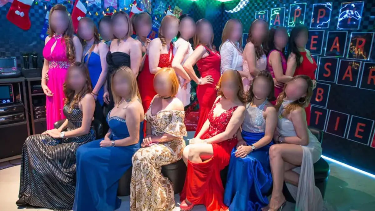 東京都江戸川区西小岩のフィリピンパブ Celebrities(セレブリティース)キャスト集合写真