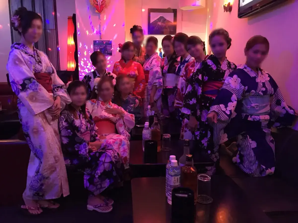 東京都江戸川区西葛西のフィリピンパブ MAYON(マヨン)キャスト集合写真