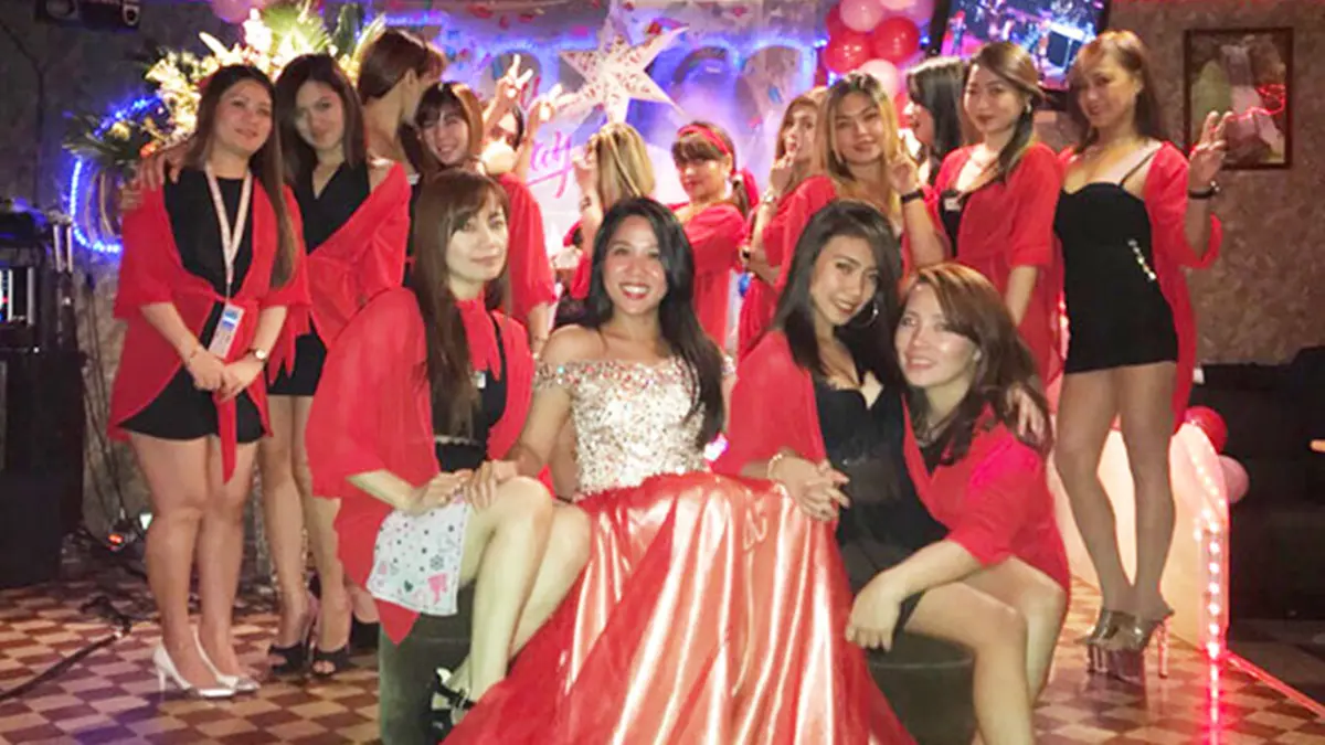 千葉県松戸市のフィリピンパブ NEW TROPICANA(ニュートロピカーナ)キャスト集合写真