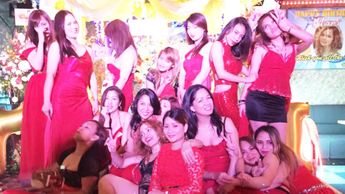 千葉県松戸市のフィリピンパブ NEW TROPICANA(ニュートロピカーナ)キャスト集合写真