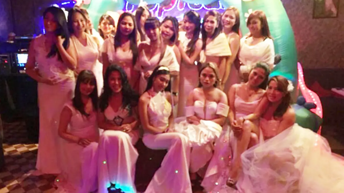 千葉県松戸市のフィリピンパブ NEW TROPICANA(ニュートロピカーナ)キャスト集合写真