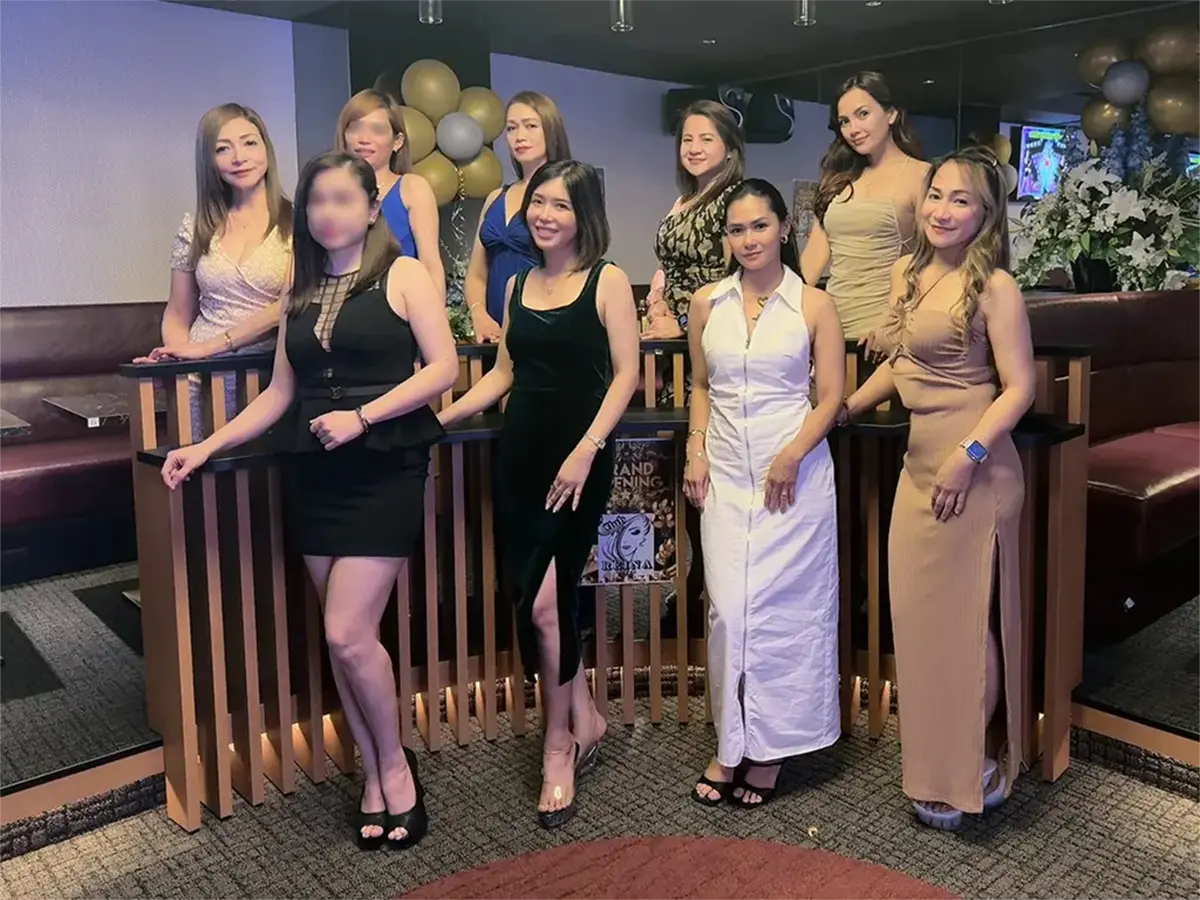 東京都墨田区江東橋・錦糸町のフィリピンクラブ REINA(レイナ)キャスト集合写真